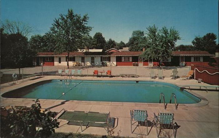 Wil-O-Paw Motel - Vintage Postcard